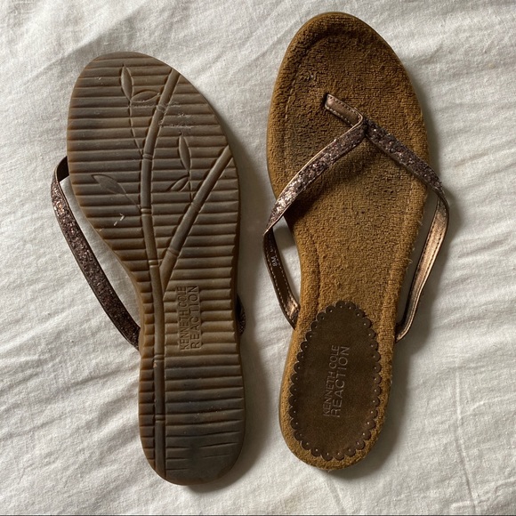 Kenneth Cole Reaction Golden Brown Flip Fl… - Picture 3 of 9